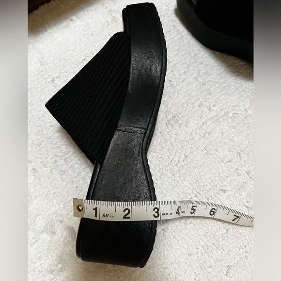 Black platform sandals - Picture 4 of 4